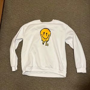 White smile crew neck